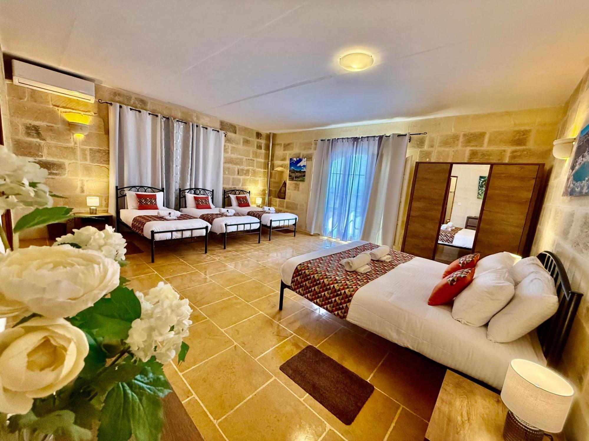 Lonza Gharb Farmhouse מראה חיצוני תמונה