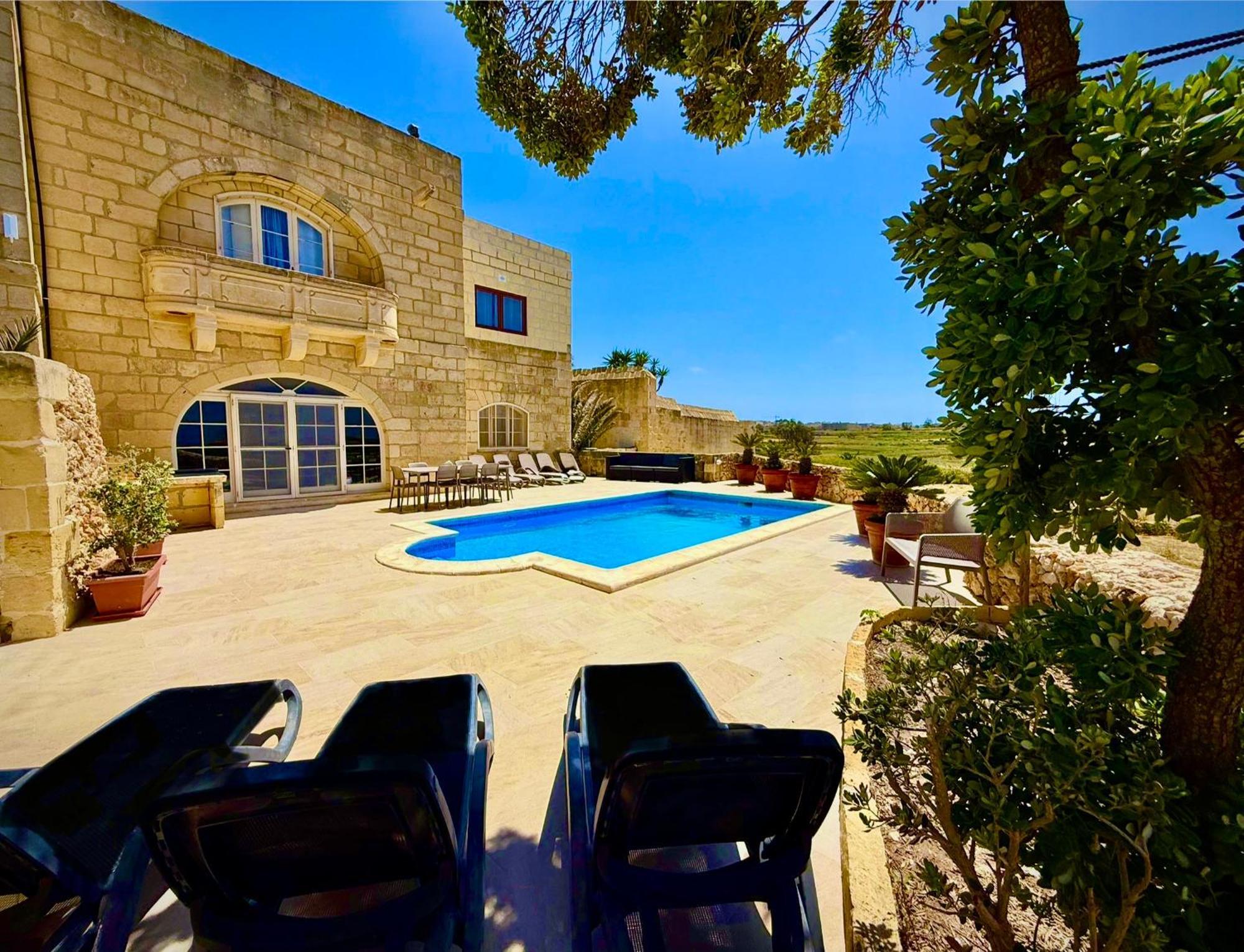 Lonza Gharb Farmhouse מראה חיצוני תמונה